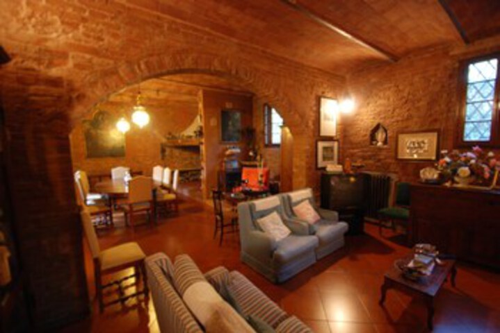 Room 15 of 21
