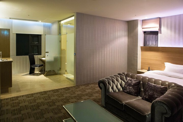 Room 46 of 81