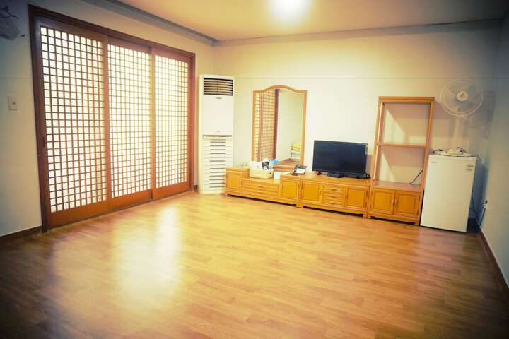 Room 22 of 39
