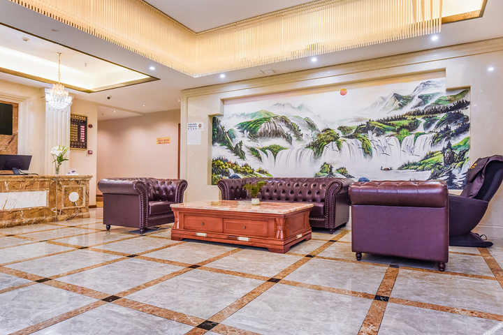 Bandao Hotel (Jiazhou Road Subway Station)