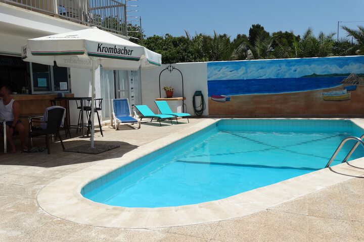 Hotel with Pool