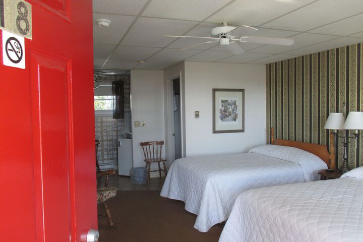 Room 4 of 50
