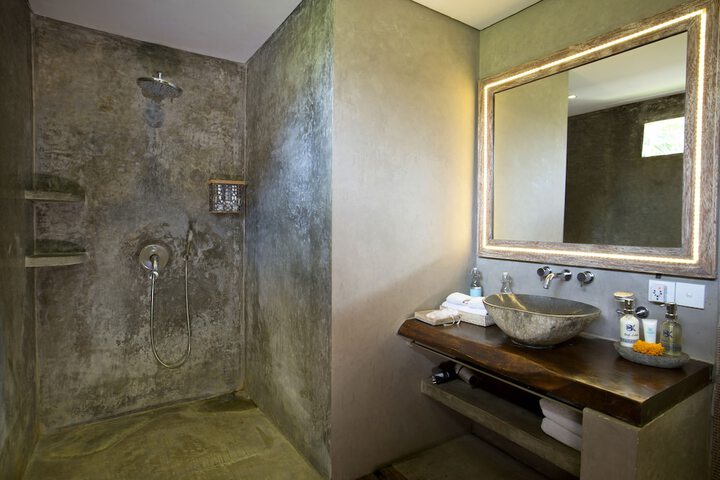 Room 164 of 227