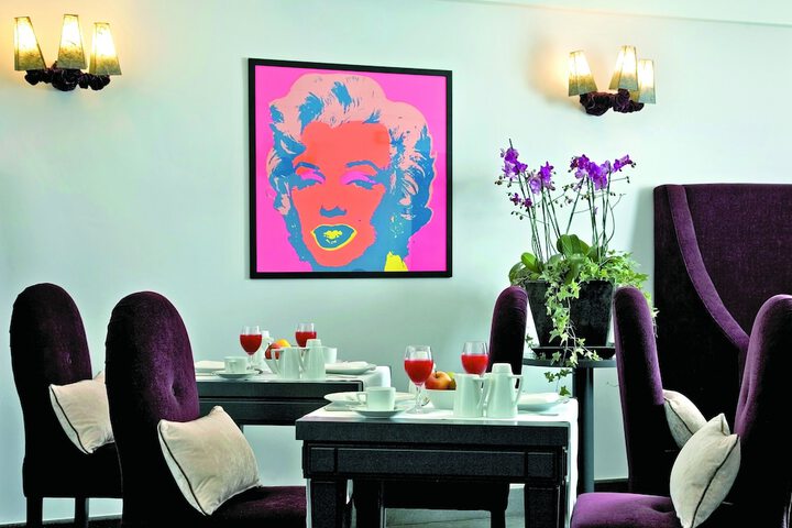 Breakfast area