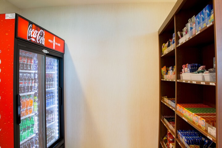 Snack bar