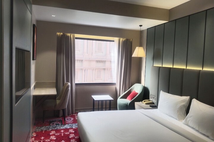 Room 15 of 26