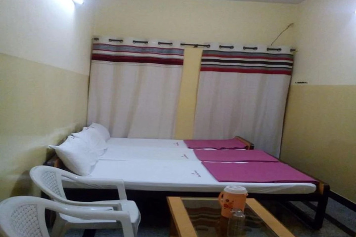 Room 2 of 9