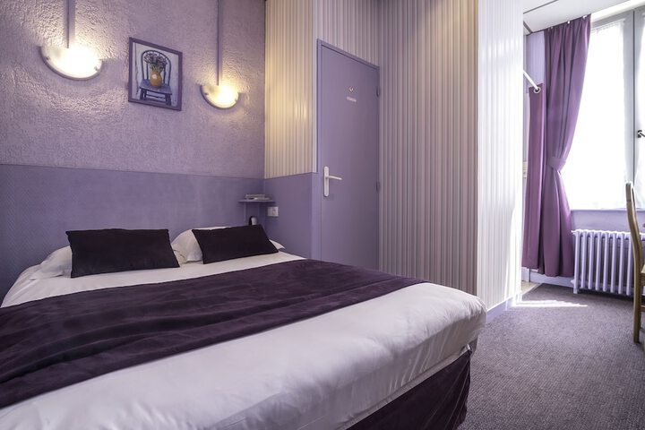 Room 28 of 70