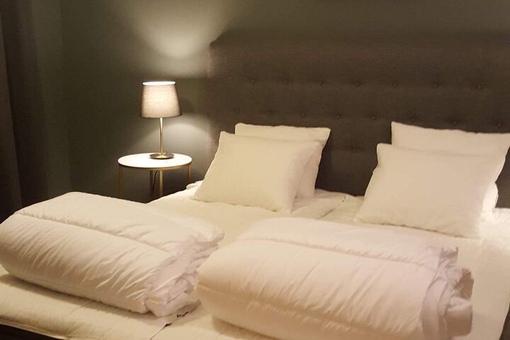 Room 13 of 20