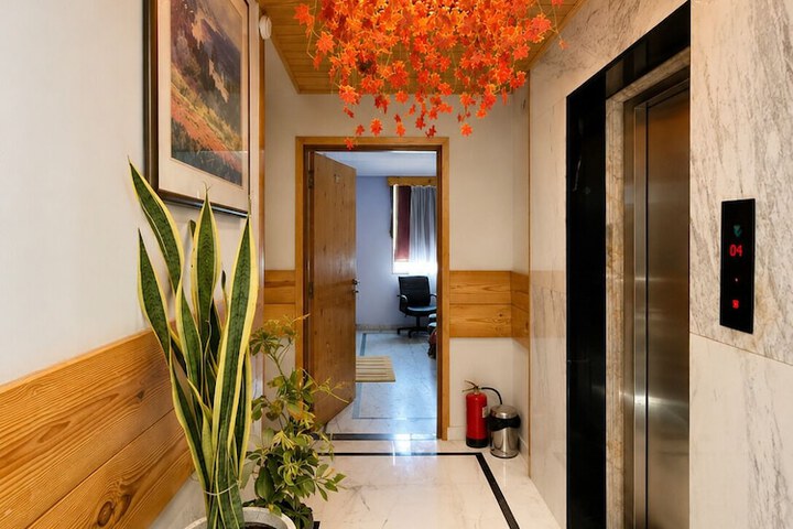 Room 12 of 17