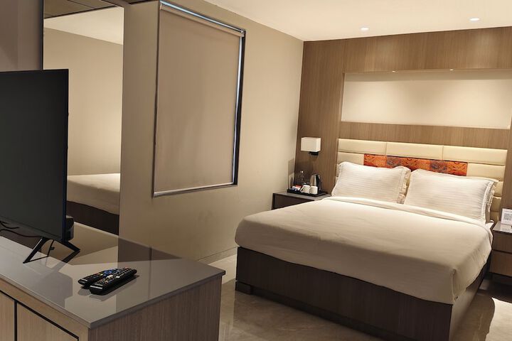 Room 7 of 25
