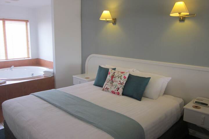 Room 15 of 44