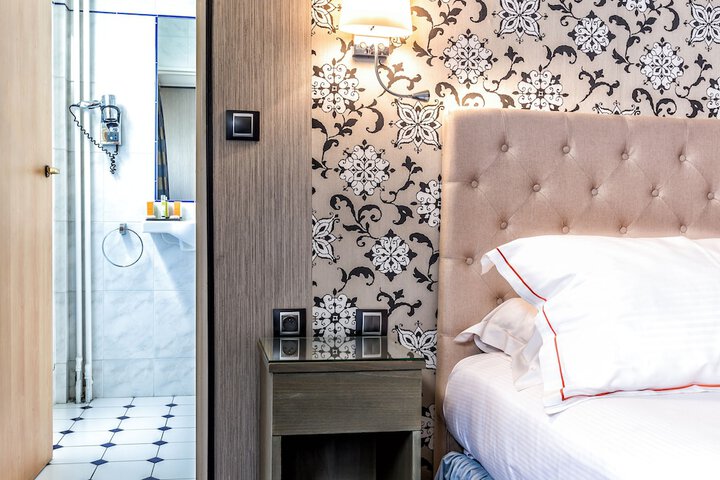 Room 15 of 24