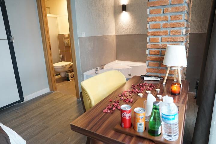 Room 17 of 67