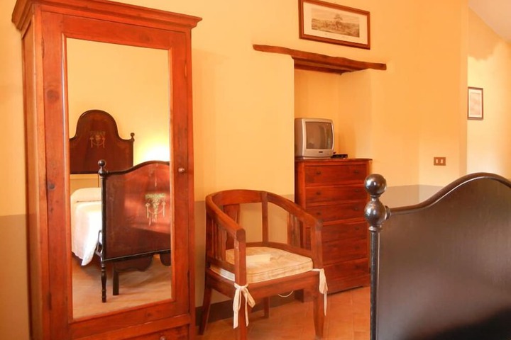 Room amenity