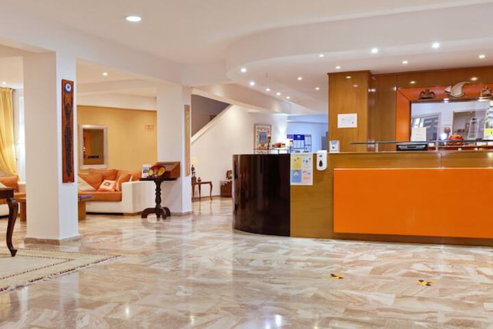 Hotel Interior 100 of 126