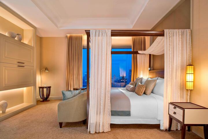 Room 26 of 148