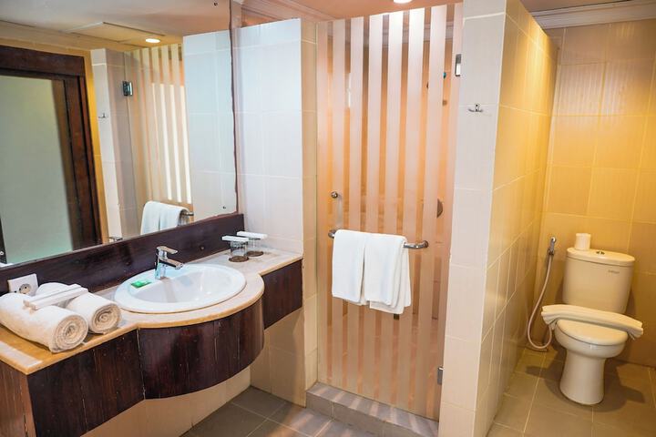 Clean Restrooms
