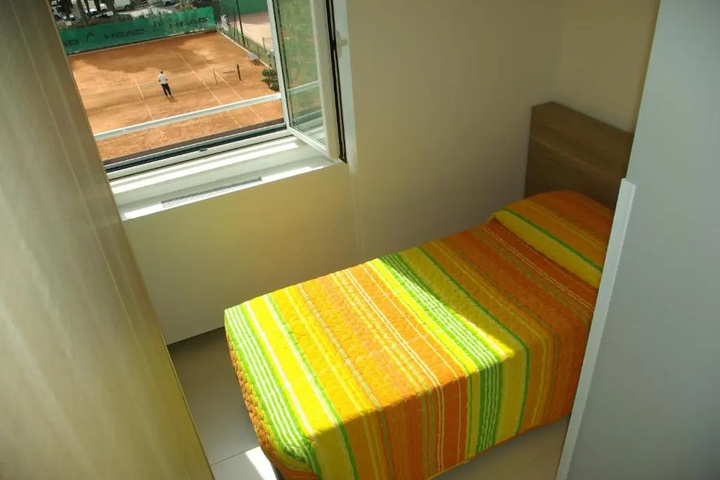 Room 3 of 10