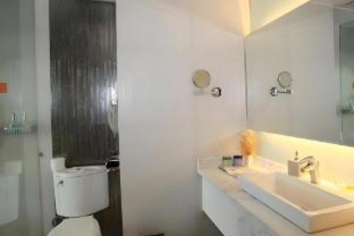 Room 17 of 22