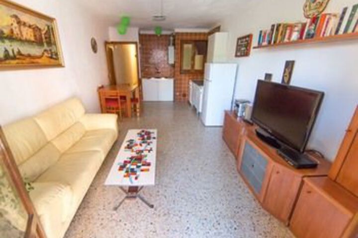 Room 10 of 28