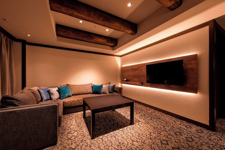 Room 6 of 62