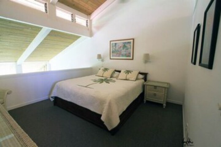 Room 27 of 29