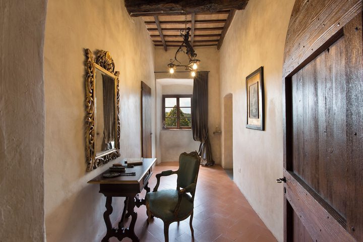 Room 16 of 25