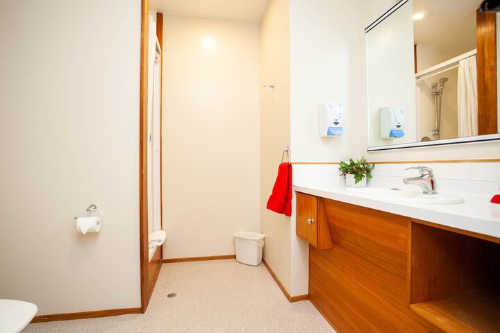 Room 109 of 163