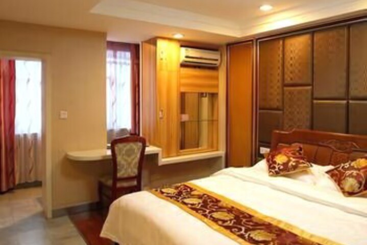Room 3 of 5