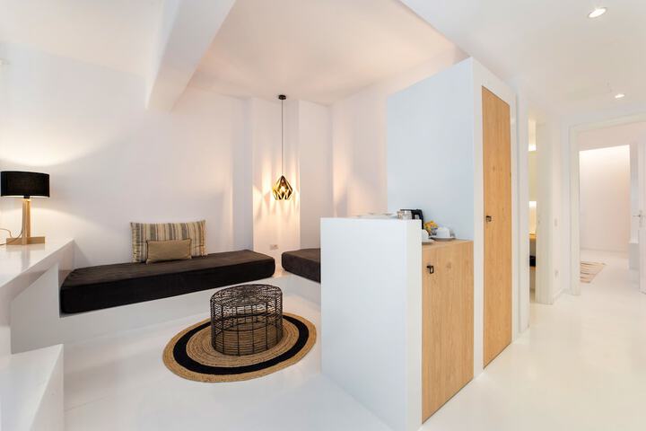 Room 64 of 340