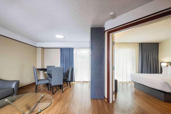 Room 43 of 72