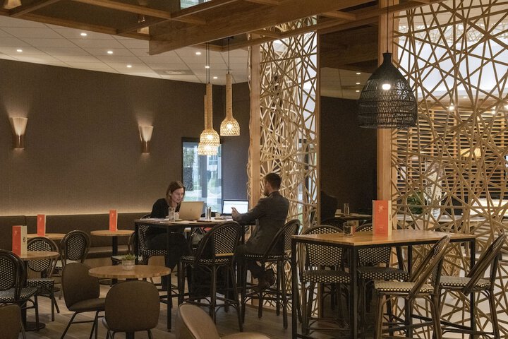 Hotel Lobby