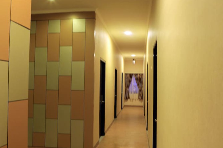 Ballroom/Hall 59 of 61