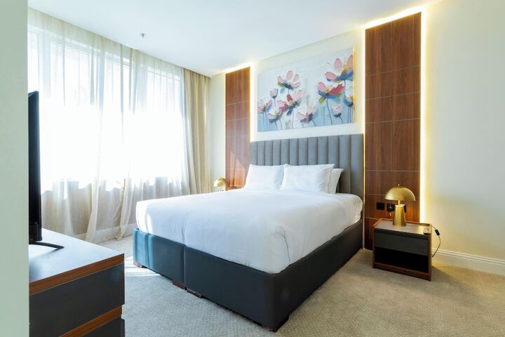 Room 14 of 23