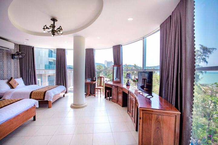 Room 8 of 41