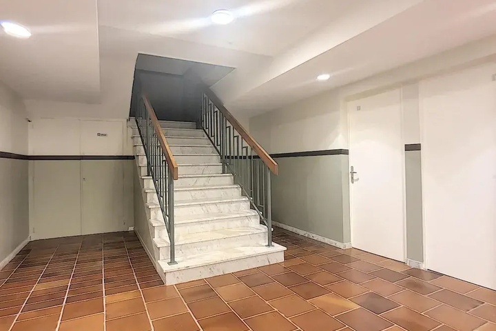 Room 5 of 7