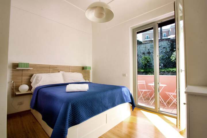 Room 5 of 25