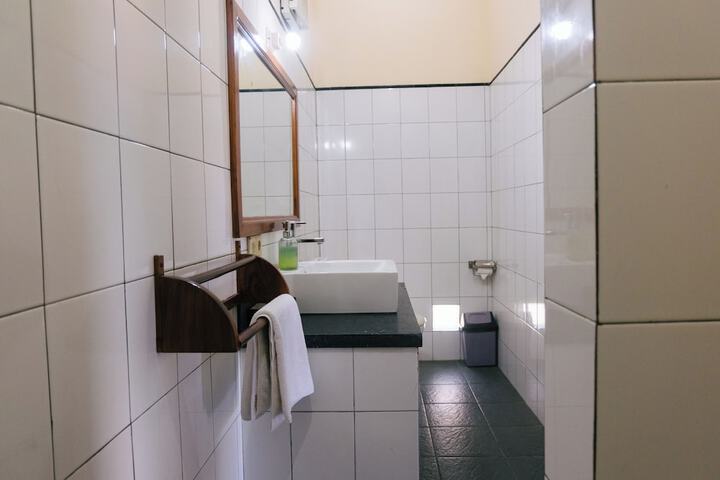 Room 17 of 29