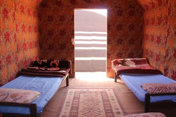 Room 4 of 11