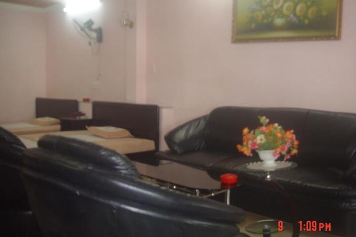 Room 2 of 6