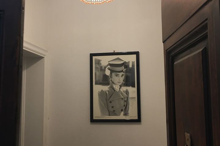 Room 6 of 42