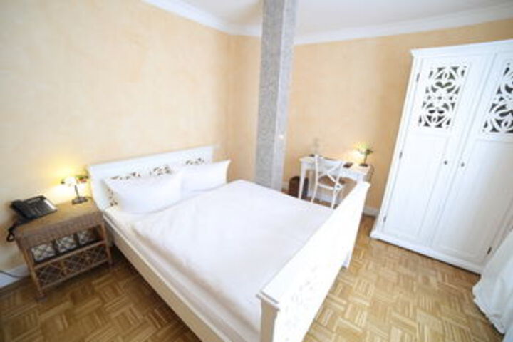 Room 16 of 51