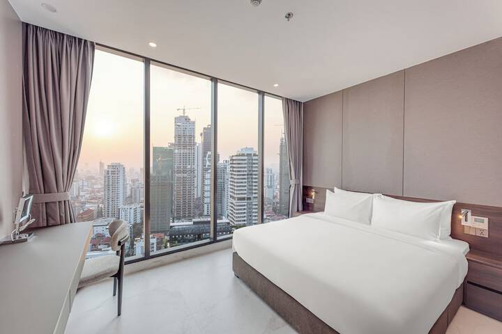 Room 16 of 79