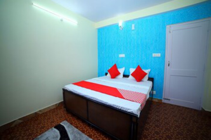 Room 17 of 24