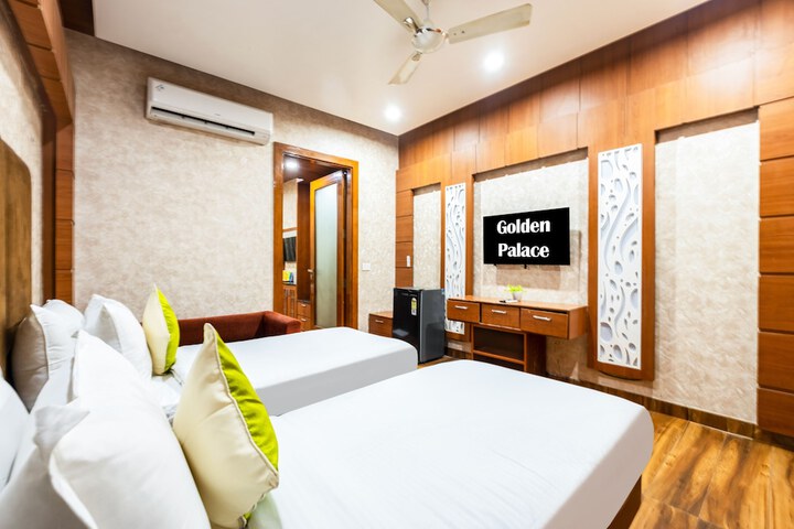 Room 49 of 76