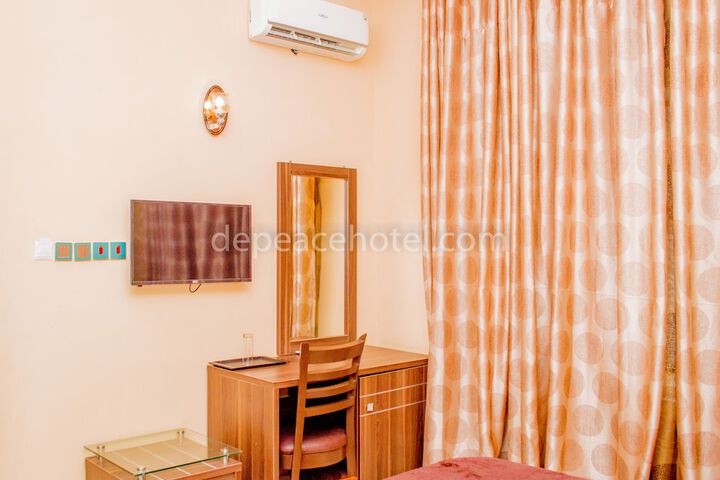 Room 22 of 27