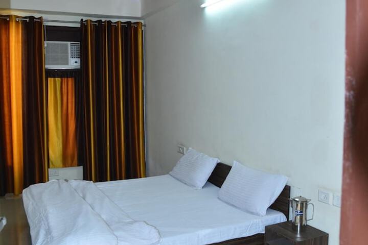 Room 17 of 39