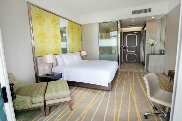 Room 7 of 41
