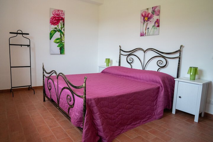 Room 5 of 87